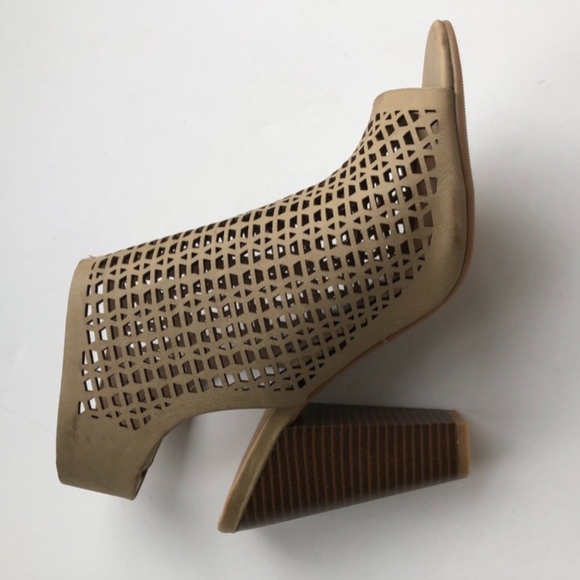 Taupe Bamboo open Toe Mesh Chunky heel Shoe - Picture 3 of 4